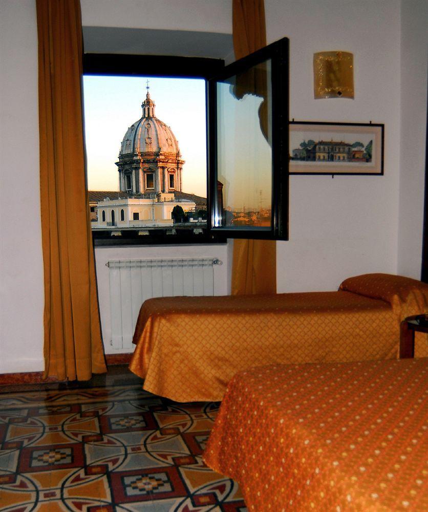 ホテル プリマヴェーラ ローマ エクステリア 写真